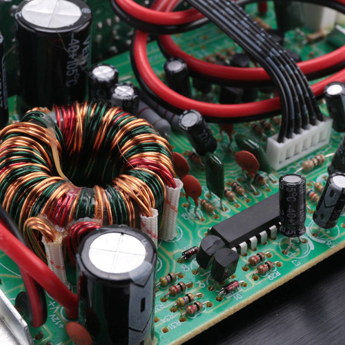 A Placa Amplificadora De Alta Potencia De Audio For