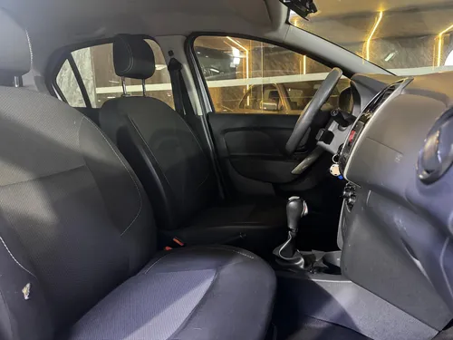 Renault Logan 1.6 Expression / Life +