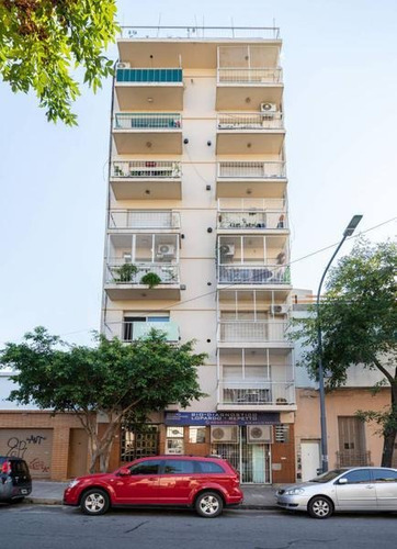 Departamento En Venta De 2 Ambientes En Parque Patricios