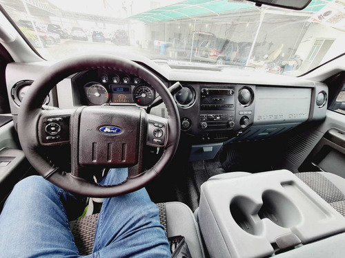 Imagen 12 de 15 de Ford F-250 Súper Duty