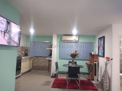 Apartamento En Venta En La Morita Moderno En Urb. Privada 23-24060 Holder
