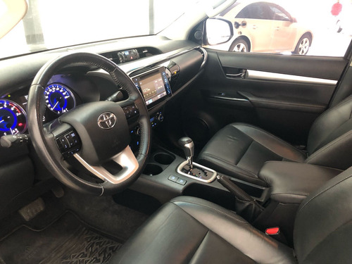 Toyota Hilux 2.7 Srv Cab. Dupla 4x4 Flex Aut. 4p Gasolina e álcool