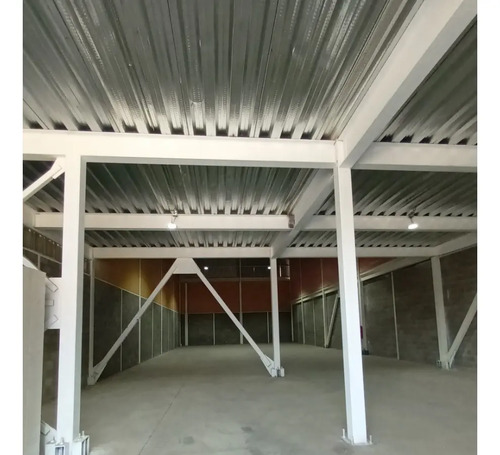 Bodega De 850 M² En Condominio En Cerrillos