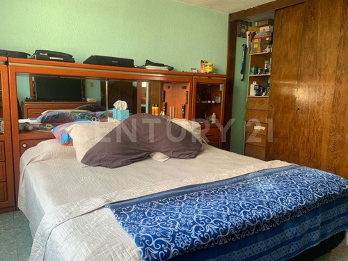 Casa Con Terreno En Renta, San Pablo Tepetlapa, Coyoacán