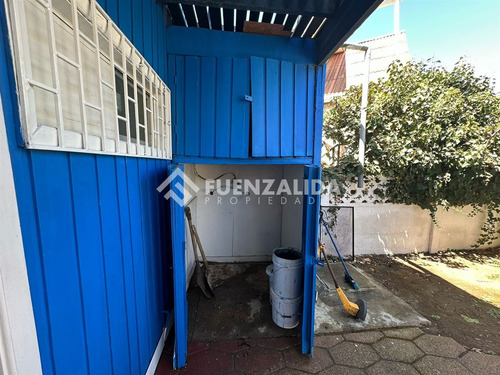 Casa En Venta De 4 Dorm. Rol Propio A 2 Cuadras De La Playa
