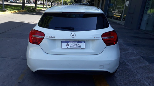 Imagen 5 de 11 de Mercedes Benz A200 Blueeffiency 2013 Manual