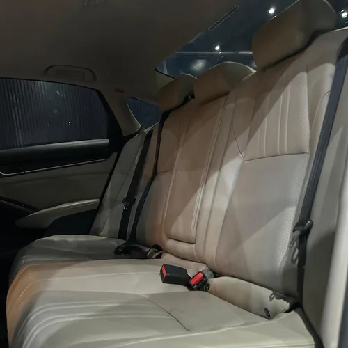 Honda Accord 2.0 Touring At