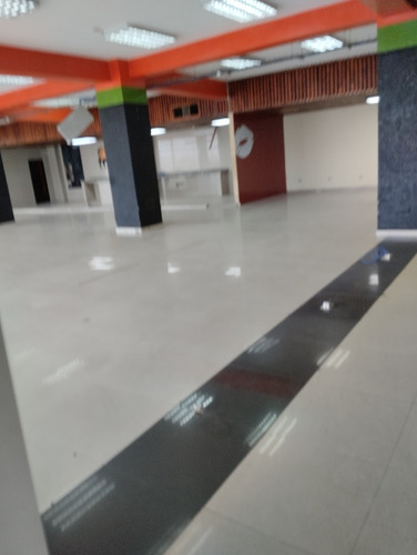 Imagen 5 de 5 de Se Alquila Local Comerciial En Puerto La Cruz - Alexis Quinan - 0416.081.70.64.
