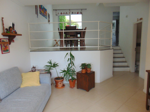 Imagem 16 de 30 de Sobrado Com 5 Dormitórios À Venda Com 182.43m² Por R$ 800.000,00 No Bairro Santa Felicidade - Curitiba / Pr - Sb0658