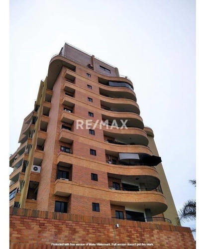Imagen 1 de 14 de Apartamento En Venta El Parral Calle Cerrada Con Vigilancia. Pozo. Cód.: 124242. 0414-4841043