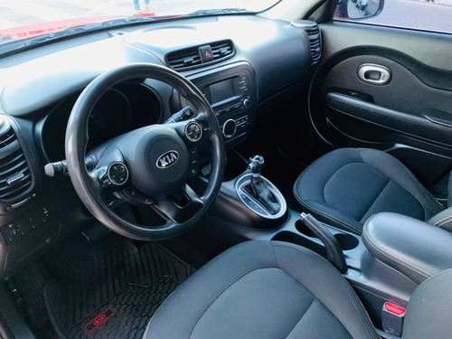 Imagen 11 de 13 de Kia Soul 2015 1.6 Ex 132cv 6at