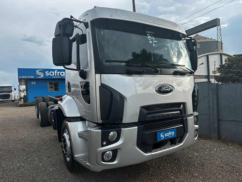Ford Cargo 2423