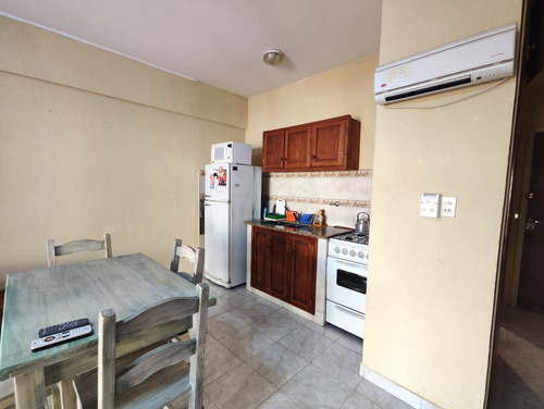 Amplio Monoambiente Con Patio, Frente Al Mar!