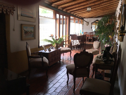 Se Vende Bella Finca De 10 Hectáreas Con Casa Colonial En Cacute Sector Santa Elena, Mérida.