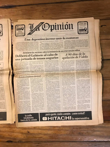 Asume La Junta De Comandantes.23-24 De Marzo 1976. 2 Diarios (Usado)