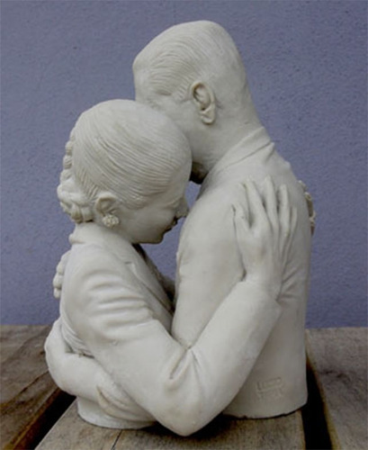 Escultura El Abrazo Eva-perón 