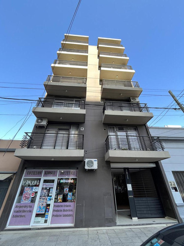 Departamento 2 Ambientes Moderno En Alquiler Con Balcon - Wilde