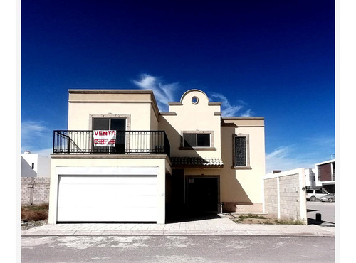 Casa En Venta En Los Arrayanes, Gómez Palacio, Durango