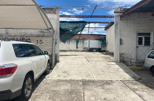 Renta De Terreon Con 2 Departamentos En Eulogio Parra El Retiro