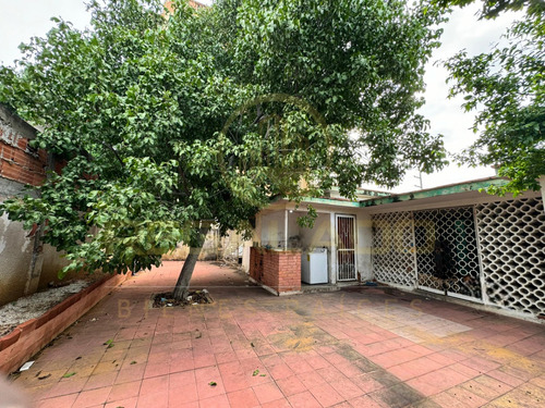 Escv-1614 Zona Centro Casa Comercial Sector Socorro Avenida 16