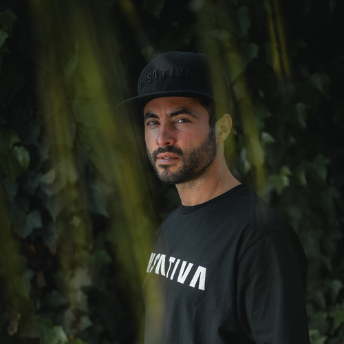 Gorra Insativa Visera Plana Logo Negro