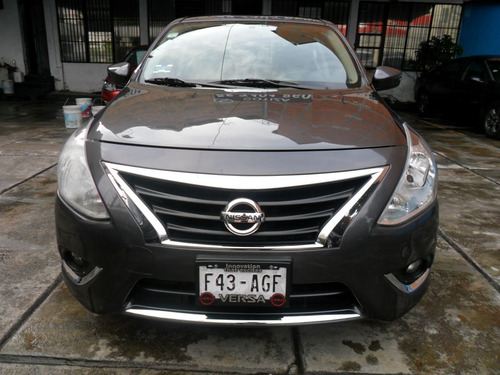 Nissan Versa 1.6 Exclusive Navi At