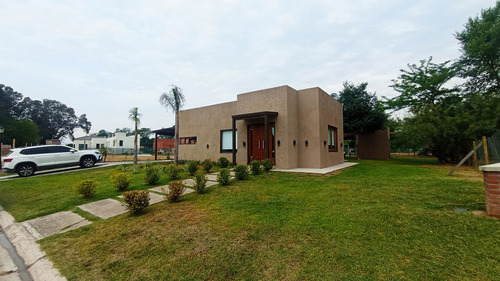 Imagen 2 de 30 de Venta Casa 4 Ambientes Con Pileta Y Gran Quincho