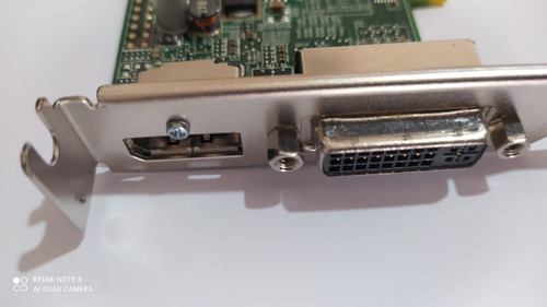 Tarjeta Gráfica Amd R5 240 1gb Ddr3 Adaptador Hdmi Incluido