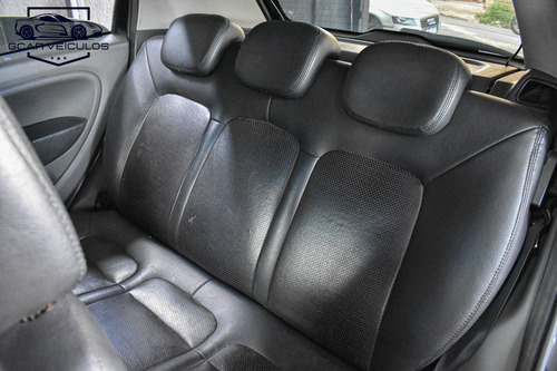 Fiat Punto 1.6 16v Essence Flex 5p