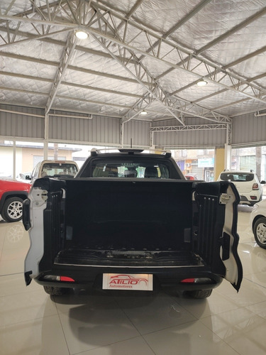 Imagen 4 de 19 de Fiat Toro 2017 2.0 Volcano 4x4 At