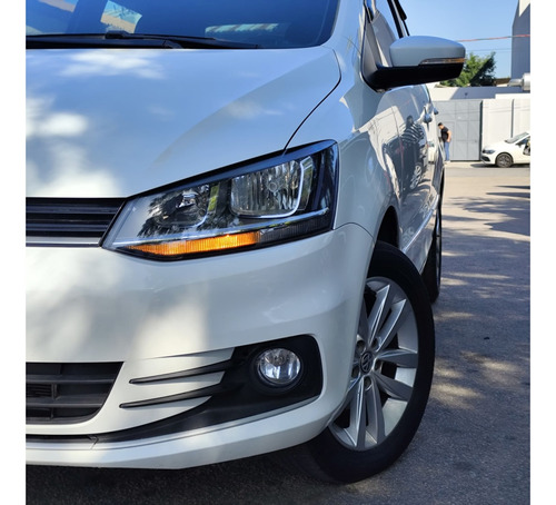 Volkswagen Fox 1.6 MSI TOTAL FLEX CONNECT 4P I-MOTION