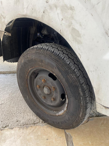 Kia Bongo 2.5 Std 4x2 Rs Turbo C/ Carroceria 2p