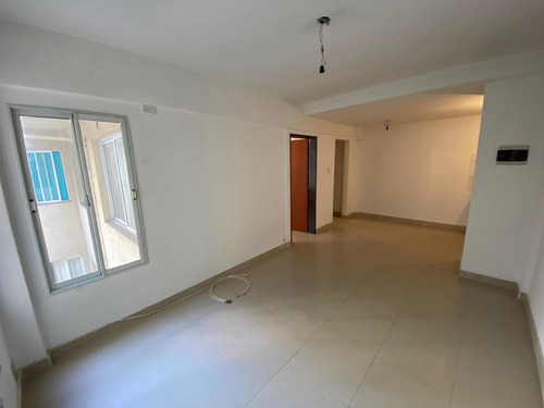 Imagen 8 de 13 de Venta- Deptos 3 Ambientes Con Cochera ! Muy Buen Precio!
