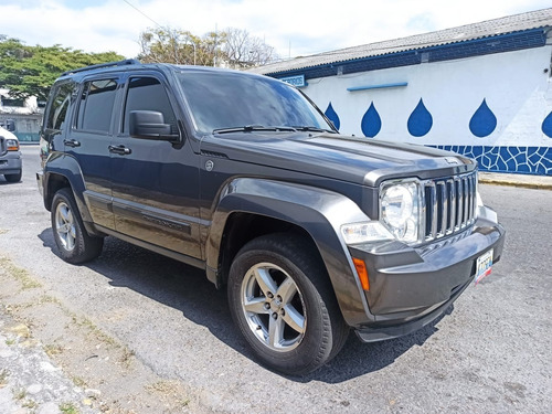 Imagen 3 de 11 de Jeep Cherokee Sport Kk