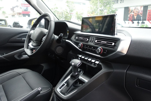 Imagen 8 de 13 de Peugeot Landtrek 4action 2022