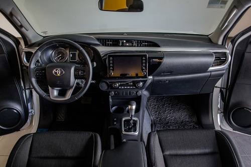 Imagen 15 de 24 de Toyota Hilux Srv 4x2 0 Km 2021 Ae820