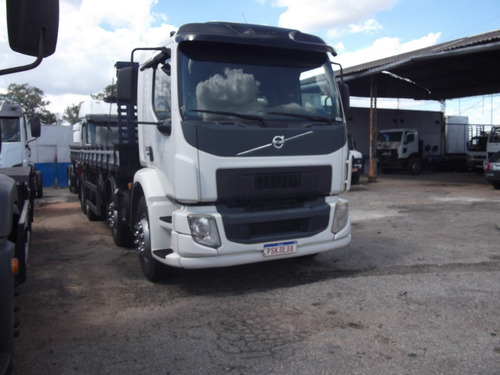 Volvo /vm 330 8x2 R Automatico