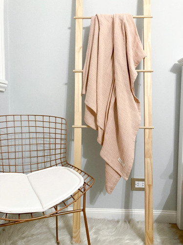 Imagen 1 de 3 de Manta Decorativa / Pie De Cama - Gasa Doble - 200 X 130 Cms.