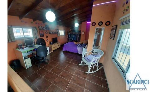 Padre Silberman Al 1300 - S. Lugares.- Casa Ideal Para 2 Familias.