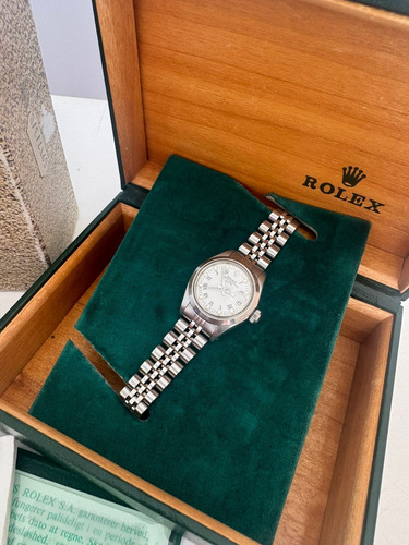 Reloj Rolex Dama Oyster Perpetual Date Ref. 6916 26 Mm 1980 Gris Gris Blanco (Usado)