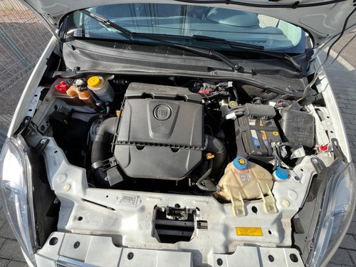 Fiat Punto Essence 1.6 16v Flex Mec.