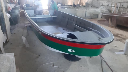 Imagen 3 de 17 de Tracker Tempestad 550 Labio Volcado Base 2 S/ Trailer