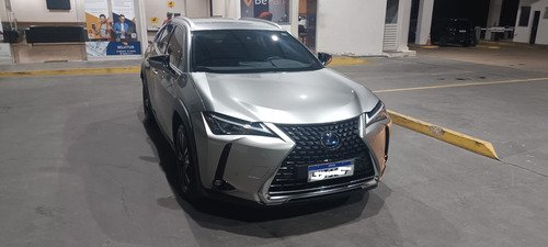 Lexus UX 2.0 Dynamic Aut. 5p Hibrido