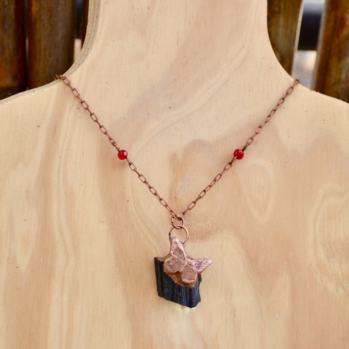 Collar Mariposa Con Turmalina Negra, Cadena De Cobre, Cod1