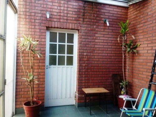 Imagen 7 de 17 de Venta De Casa Chalet Con 4 Dormitorios En Wilde Centro