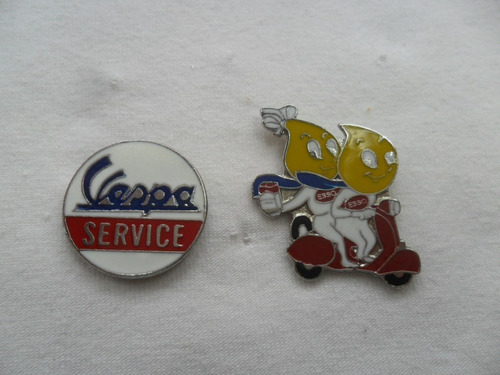 Lote 2 Pin Vespa Service Esso Motoneta No Siambretta Escudo