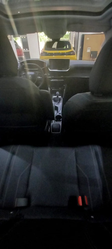 Imagen 10 de 16 de Peugeot 208 Feline 1.6 Tiptronic 2023