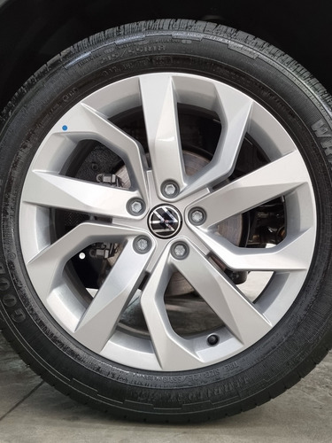 Imagen 14 de 25 de Volkswagen Taos 1.4 250 Tsi Comfortline My22 0km Dcolores