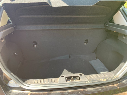 Imagem 14 de 15 de Ford Fiesta 1.6 Titanium - Powershift 2014