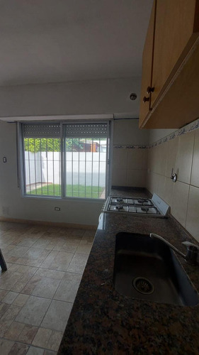 Alquiler - Ph 3 Amb. En San Isidro En Dos Plantas Con Jardín